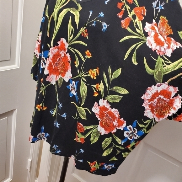 Carmen Floral Print Knit Top Size XL - Picture 5 of 9